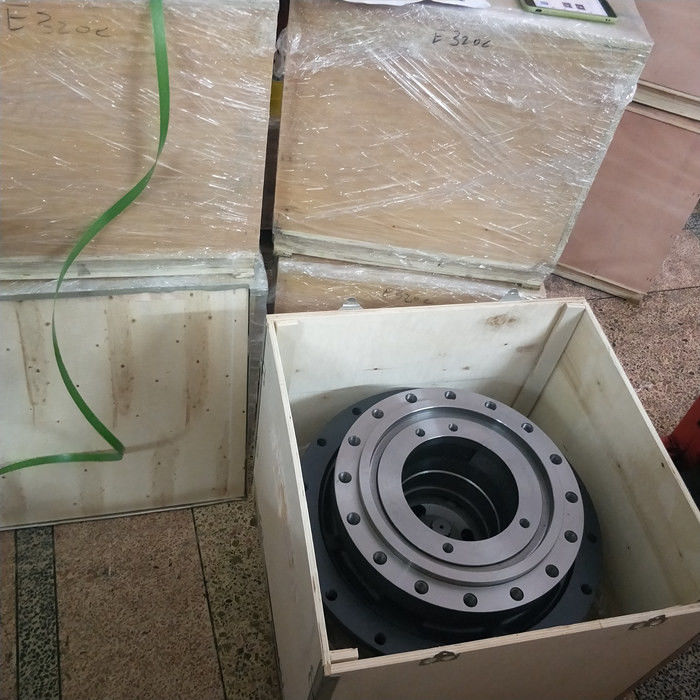 Para el E320C E320D, las piezas de accionamiento final de la excavadora